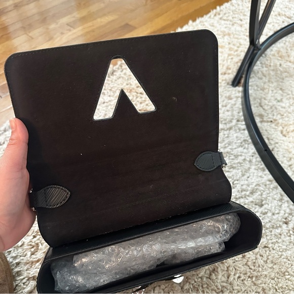 Authentic Louis Vuitton MM TWIST - Picture 12 of 17